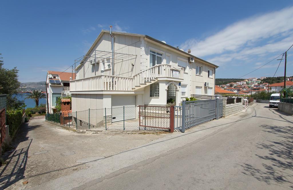 Apartments Mare Trogir Kültér fotó