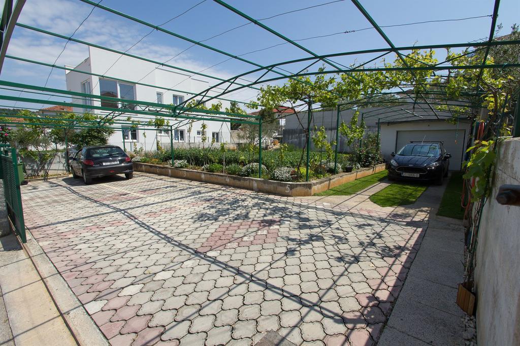 Apartments Mare Trogir Kültér fotó